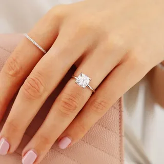 Lily Arkwright Lab Diamond Shoulder Set Rings That Turn Heads